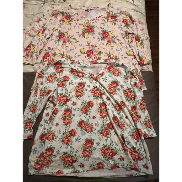 The Pioneer Woman Tops - 2 THE PIONEER WOMAN Tops Size XL Semi Loose 3/4 Sleeves Floral
